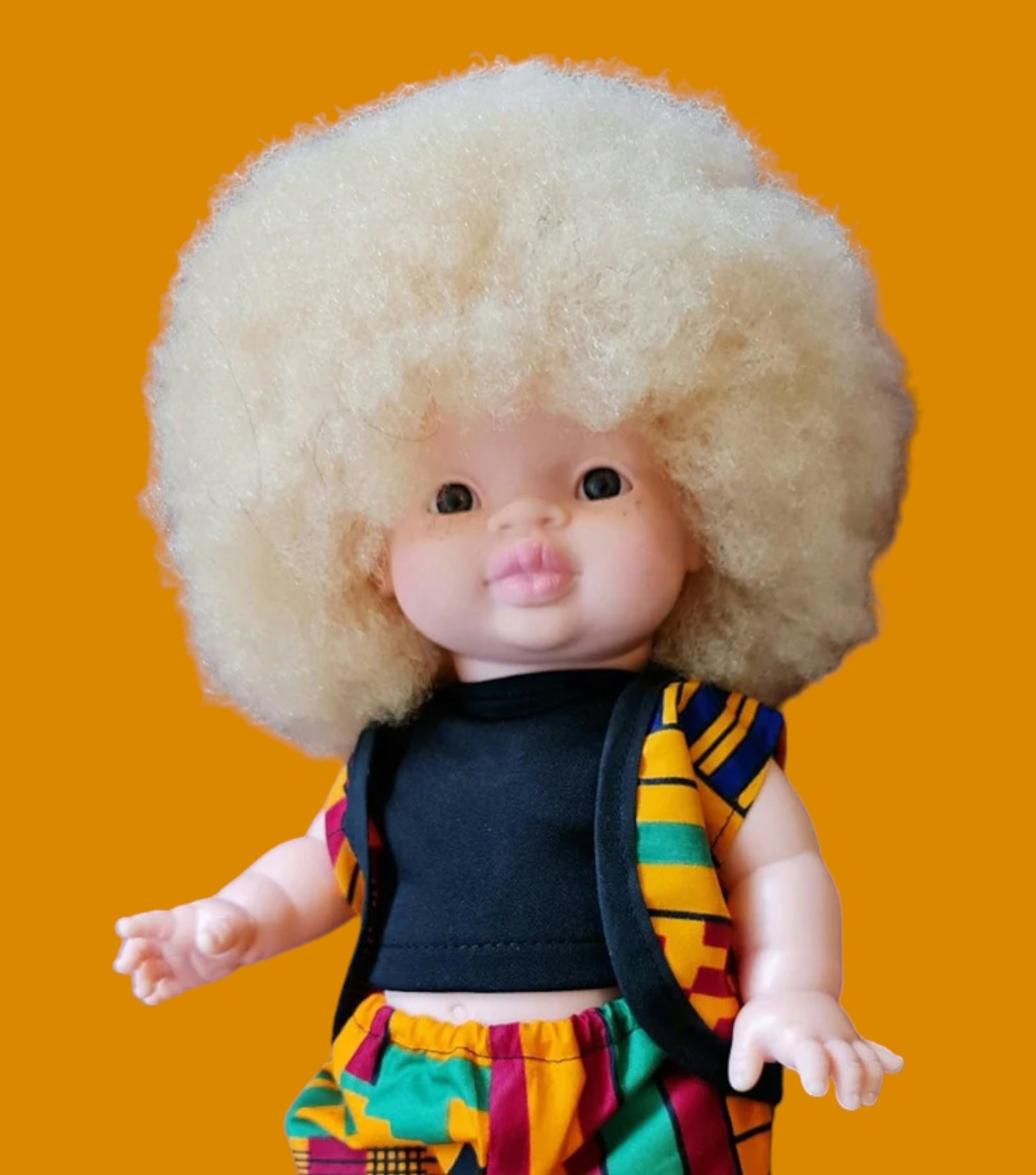 Pop met afro en albinisme te koop bij Colourful Goodies