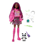 Prachtige, roze barbie pop met donkere huidskleur. Te koop bij Colourful Goodies.
