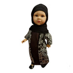 Speel, leer en groei met Amina bruin beige van Colourful Goodies - Inclusiviteit in elk detail.
