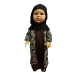 Speel, leer en groei met Amina bruin beige van Colourful Goodies - Inclusiviteit in elk detail.