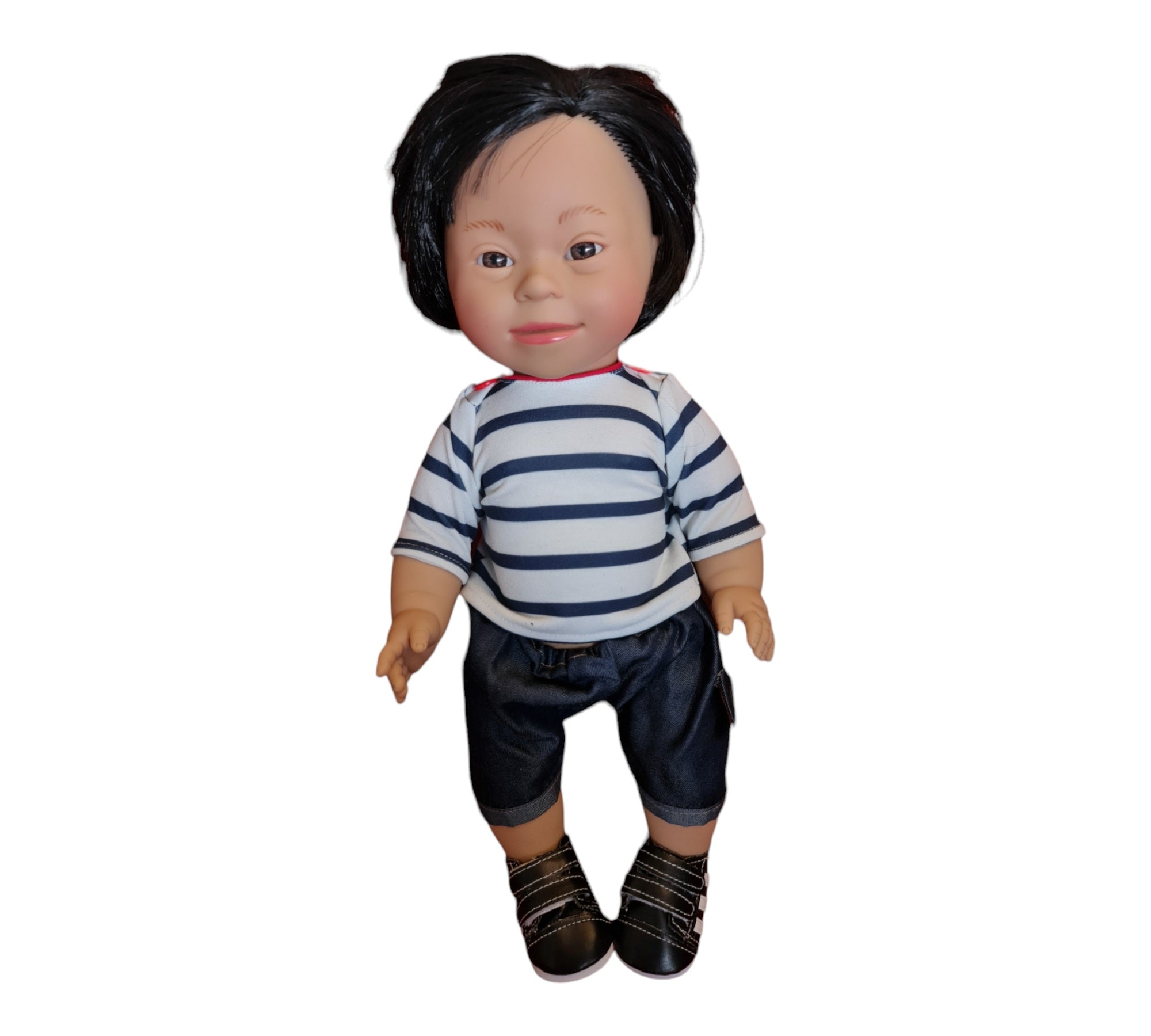 Speel, leer en groei met Joey casual asian van Colourful Goodies - Inclusiviteit in elk detail.