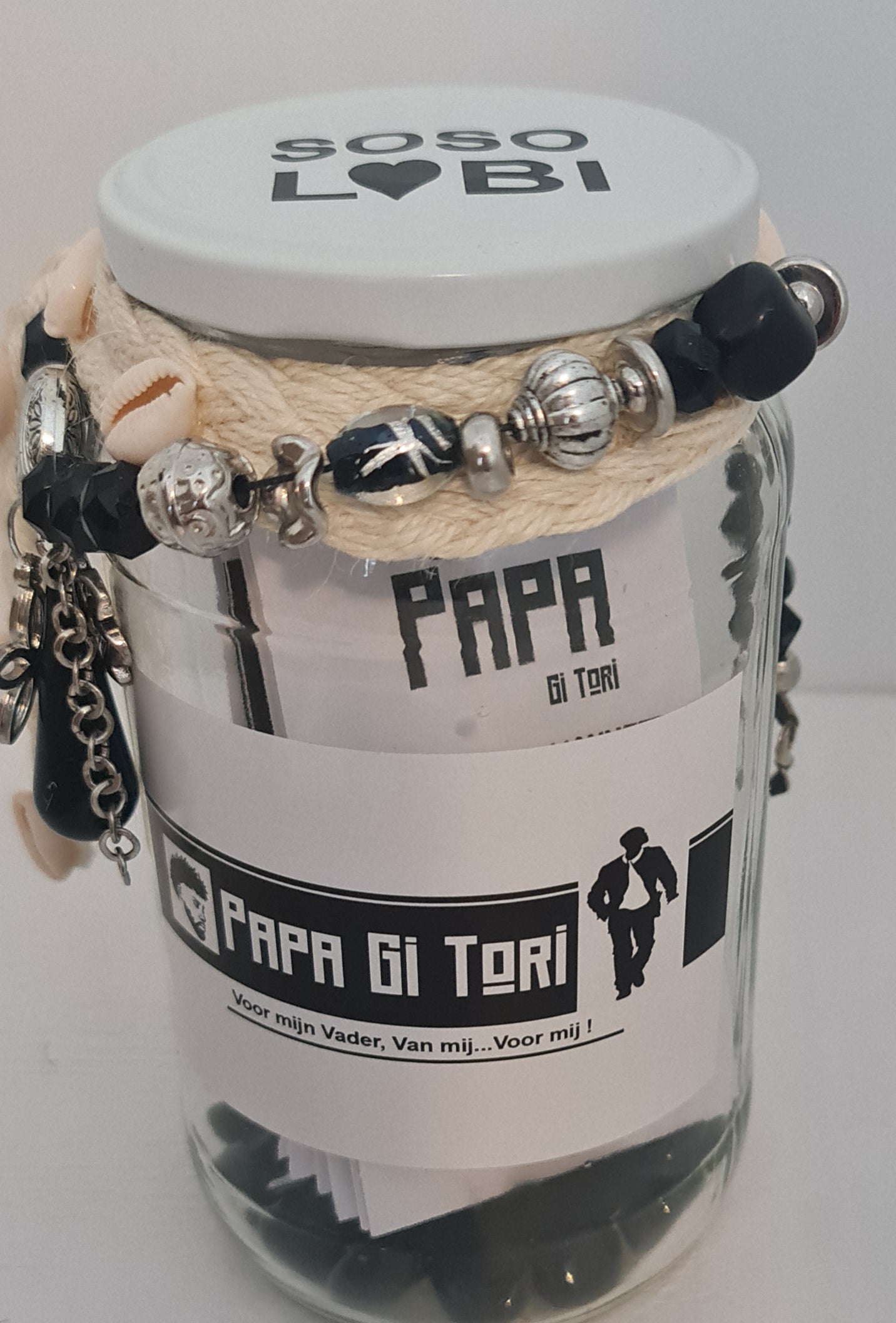 Speel, leer en groei met Papa Gi Tori van Colourful Goodies - Inclusiviteit in elk detail.
