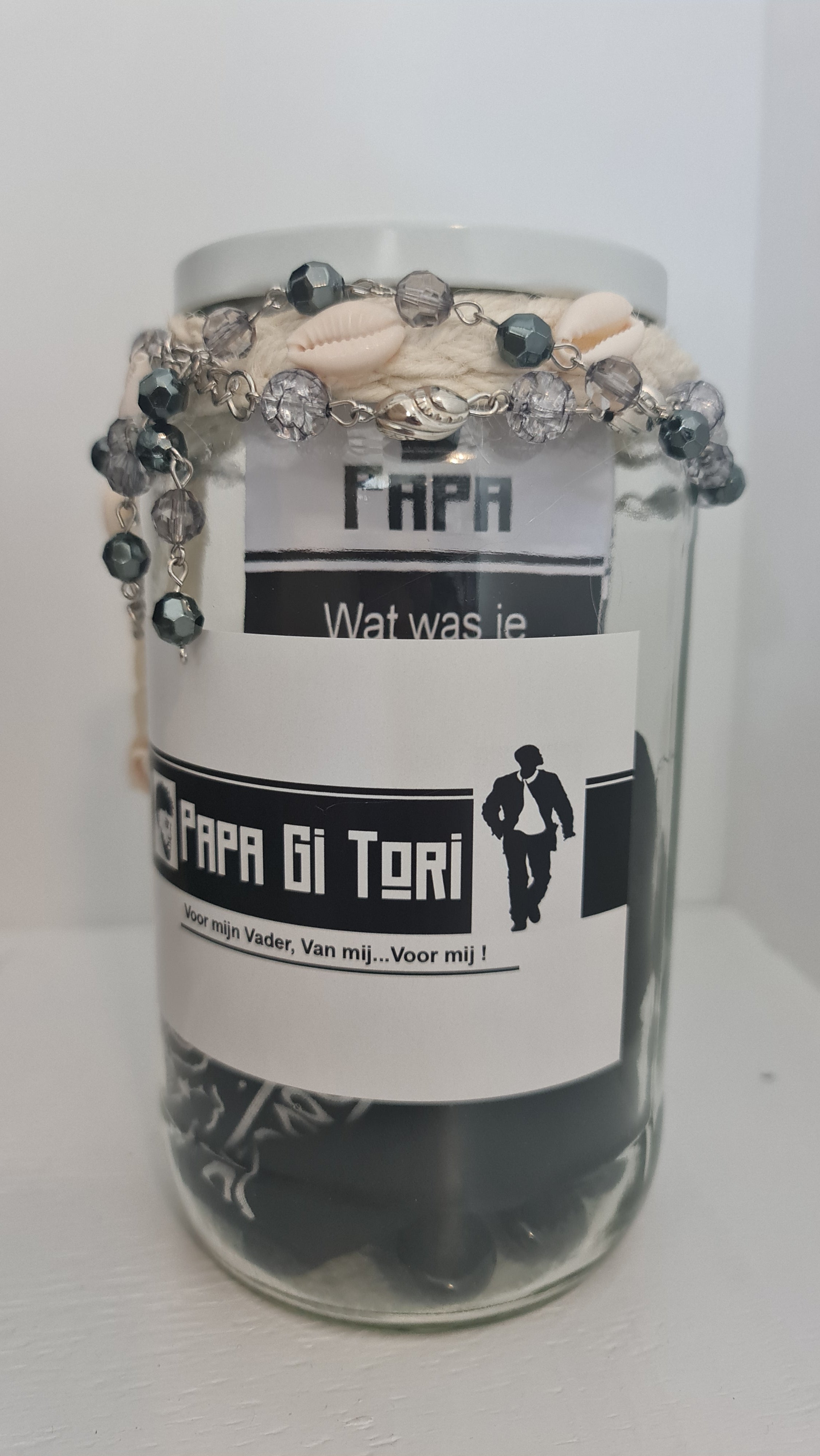 Speel, leer en groei met Papa Gi Tori van Colourful Goodies - Inclusiviteit in elk detail.